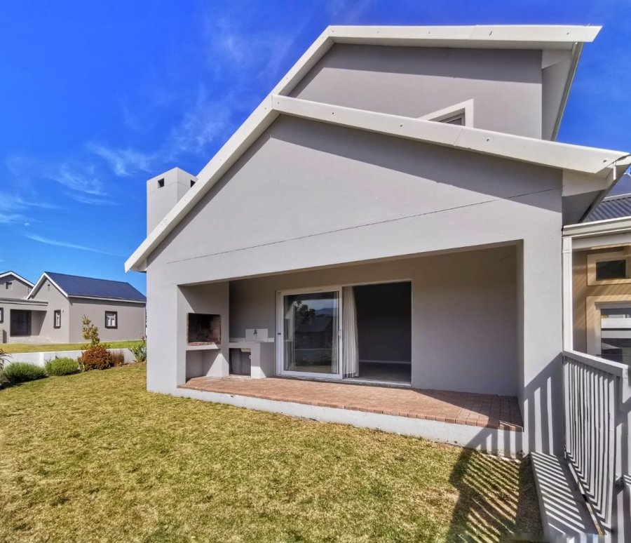 3 Bedroom Property for Sale in Kraaibosch Western Cape